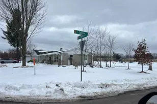 725 N Edgewood St, Greenville, MI 48838 - Photo 3