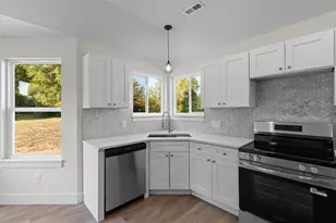 2511 Clinton Way, Jackson, MI 49201 - Photo 7