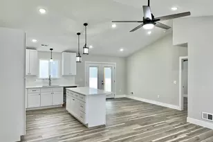 2516 Clinton Way, Jackson, MI 49201 - Photo 7