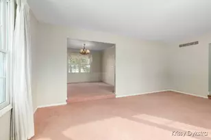 699 Brookfield Dr, Holland, MI 49423 - Photo 9