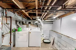 1949 Letart Ave, Muskegon, MI 49441 - Photo 25