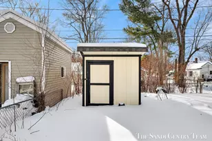 1949 Letart Ave, Muskegon, MI 49441 - Photo 33