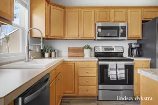 943 Red Tail Dr, Coopersville, MI 49404 - Photo 15