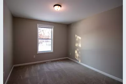 570 Wabash Street, Milan, MI 48160 - Photo 7