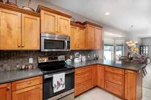 4820 Faringdom Grove Dr, Hudsonville, MI 49426 - Photo 13