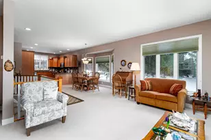 4820 Faringdom Grove Dr, Hudsonville, MI 49426 - Photo 7