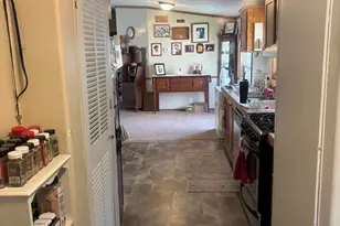 6704 Mill Stream Ln, Lansing, MI 48911 - Photo 3