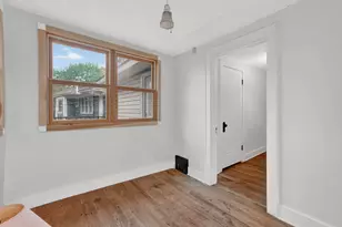 1109 S Genesee Dr, Lansing, MI 48915 - Photo 19