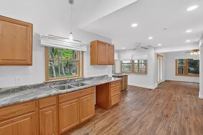 1109 S Genesee Drive, Lansing, MI 48915 - Photo 17