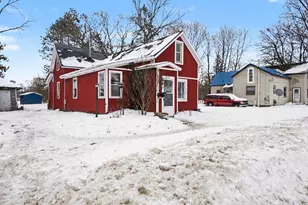 718 S Mill St, Reed City, MI 49677 - Photo 3