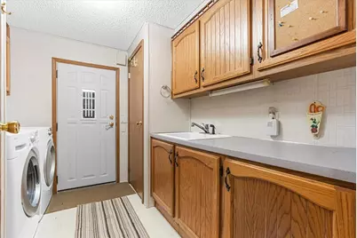 420 Blenheim Place, Lansing, MI 48906 - Photo 15