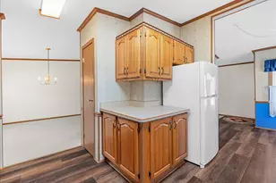 420 Blenheim Pl, Lansing, MI 48906 - Photo 11
