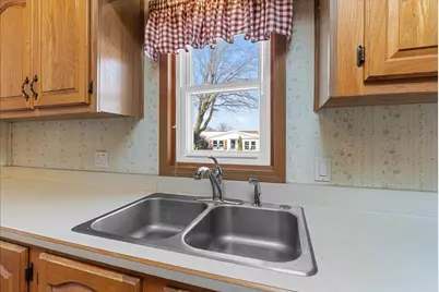 420 Blenheim Place, Lansing, MI 48906 - Photo 13