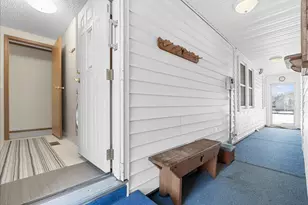 420 Blenheim Pl, Lansing, MI 48906 - Photo 25