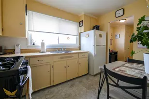 5410 Vincent Ave, Waterford, MI 48327 - Photo 11