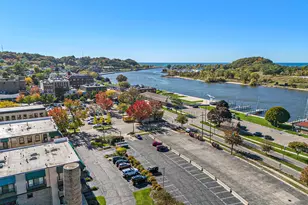 110 N Harbor Dr, Grand Haven, MI 49417 - Photo 39