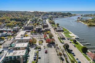 110 N Harbor Dr, Grand Haven, MI 49417 - Photo 37