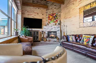 110 N Harbor Dr, Grand Haven, MI 49417 - Photo 7