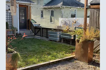 1037 Lilac Court NE, Grand Rapids, MI 49503 - Photo 9