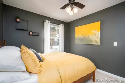 2646 Monroe Avenue NE, Grand Rapids, MI 49505 - Photo 25