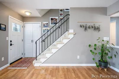 2646 Monroe Avenue NE, Grand Rapids, MI 49505 - Photo 15