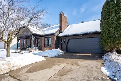 2646 Monroe Avenue NE, Grand Rapids, MI 49505 - Photo 3