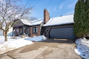 2646 Monroe Ave NE, Grand Rapids, MI 49505 - Photo 3