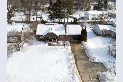 2646 Monroe Avenue NE, Grand Rapids, MI 49505 - Photo 9