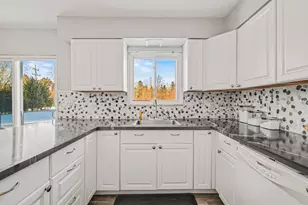 10045 Nichols Rd, Montrose, MI 48457 - Photo 7