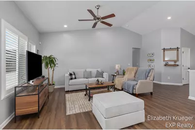 4695 Quaker Hill Drive SE, Kentwood, MI 49512 - Photo 5