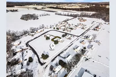 573 Wittenberg Path, Saint Joseph, MI 49085 - Photo 5