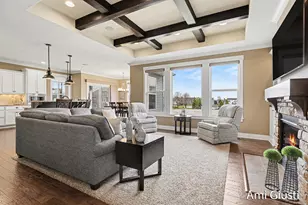 8232 Park W Dr, Jenison, MI 49428 - Photo 11