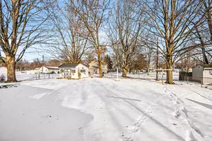 718 S Douglas Ave, Three Rivers, MI 49093 - Photo 19