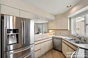 810 S Harbor Dr, Grand Haven, MI 49417 - Photo 19