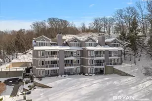 810 S Harbor Dr, Grand Haven, MI 49417 - Photo 7