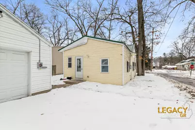 5069 Cisne Avenue SW, Wyoming, MI 49548 - Photo 17