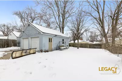 2926 Charlesgate Avenue SW, Wyoming, MI 49509 - Photo 25