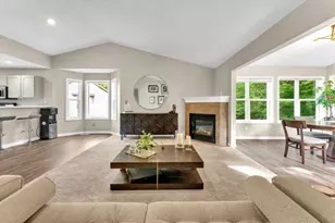 6690 Green Valley Ct SE, Caledonia, MI 49316 - Photo 11