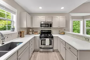 6690 Green Valley Ct SE, Caledonia, MI 49316 - Photo 9