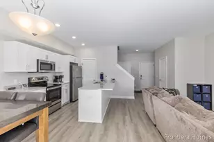 13624 Signature Dr, Holland, MI 49424 - Photo 7