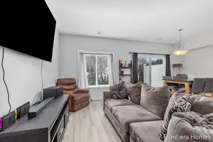 13624 Signature Dr, Holland, MI 49424 - Photo 5