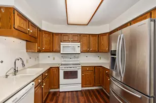 998 Country Gardens Dr NW, Grand Rapids, MI 49534 - Photo 7