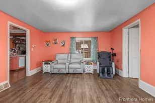 147 Montrose St NE, Grand Rapids, MI 49505 - Photo 5