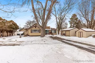 147 Montrose St NE, Grand Rapids, MI 49505 - Photo 1