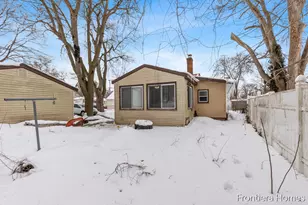 147 Montrose St NE, Grand Rapids, MI 49505 - Photo 21