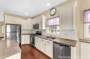 601 Lakeview Ln, Spring Lake, MI 49456 - Photo 11