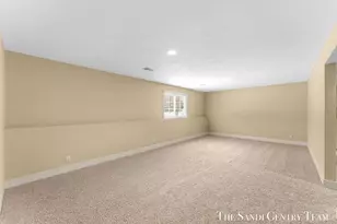 601 Lakeview Ln, Spring Lake, MI 49456 - Photo 25