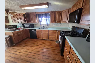 158 W Saint Joe Street, Hillsdale, MI 49242 - Photo 5