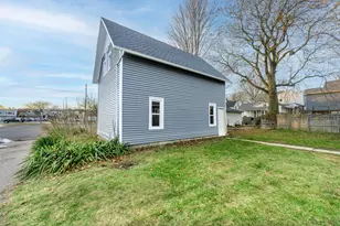 218 S Oliver St, Charlotte, MI 48813 - Photo 31