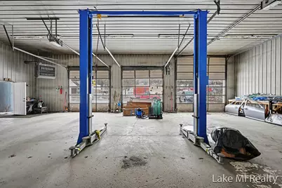 901 Riverview Drive, Kalamazoo, MI 49048 - Photo 5